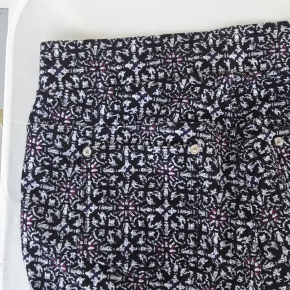 NWT " Michael Michael Kors" Woman's Leggings Size OX - Picture 5 of 6